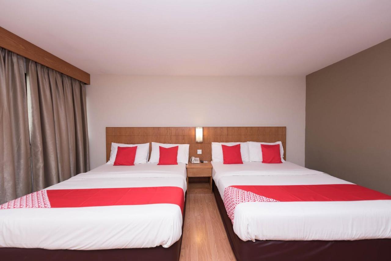 Oyo 89421 Pp Island Hotel Джордж Таун Екстериор снимка