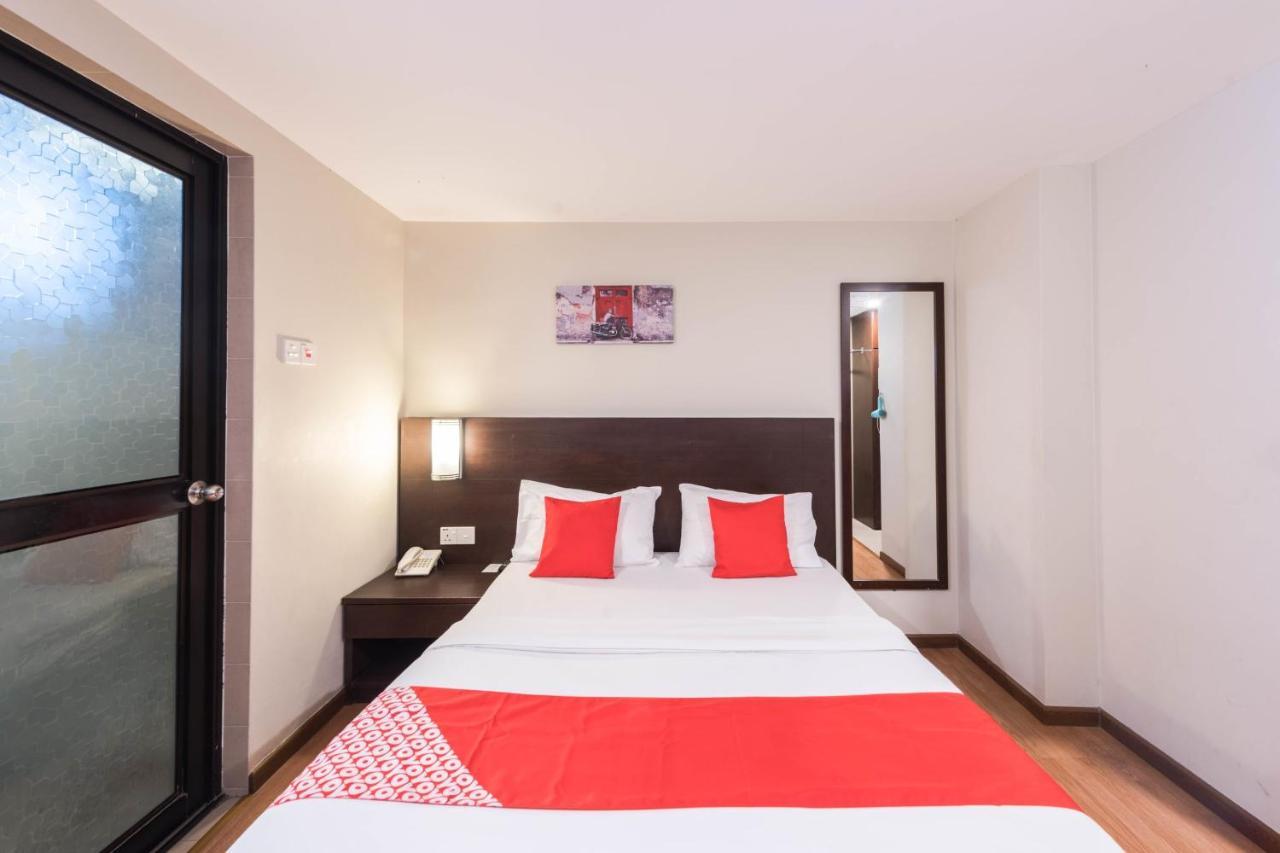 Oyo 89421 Pp Island Hotel Джордж Таун Екстериор снимка