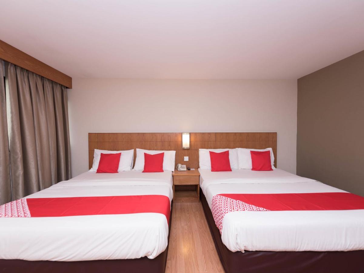 Oyo 89421 Pp Island Hotel Джордж Таун Екстериор снимка